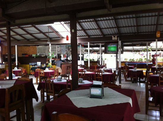 Restaurante y Cabinas El Coco